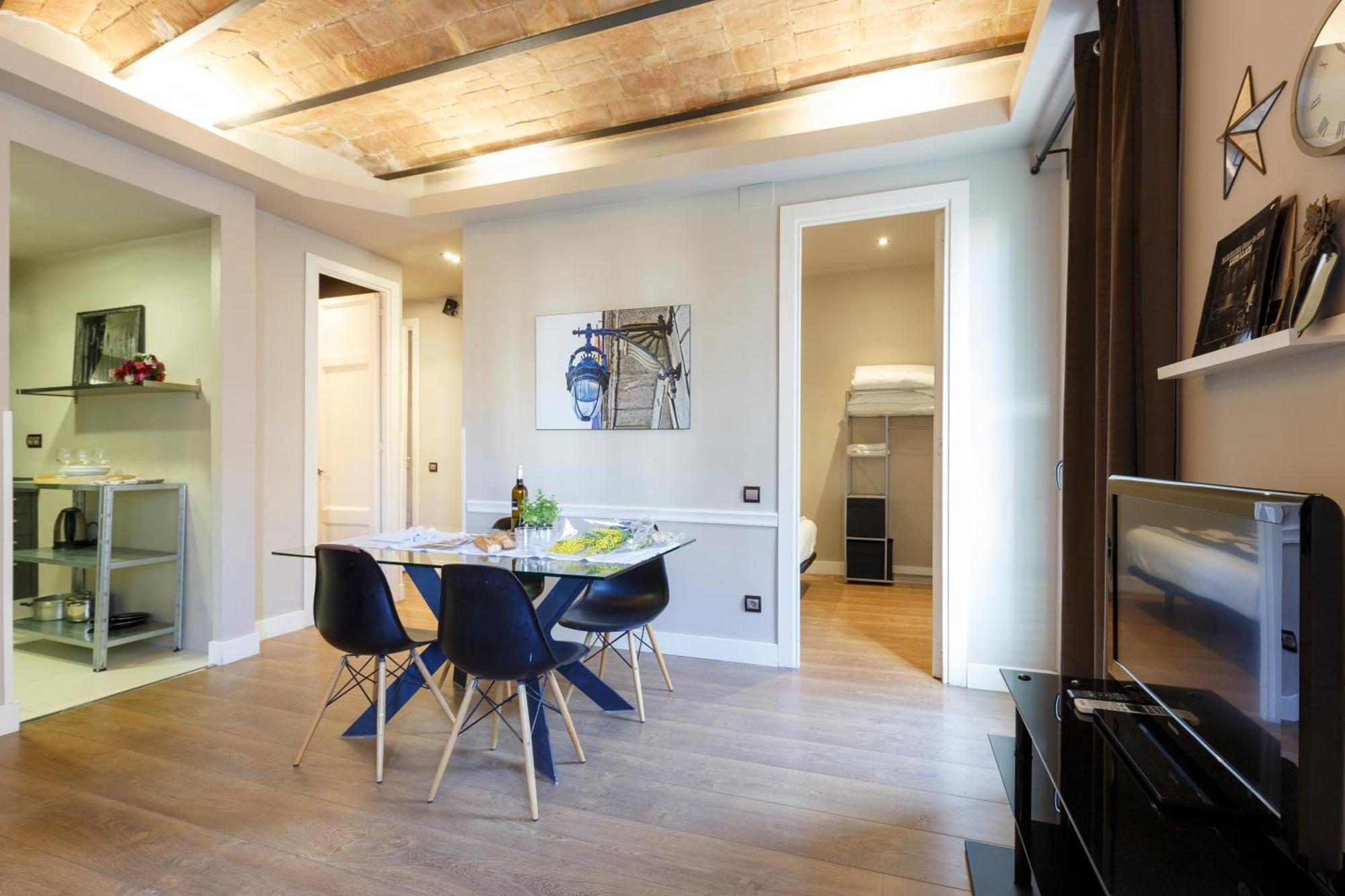 Ainb Eixample-Miro Apartments — Photos 3